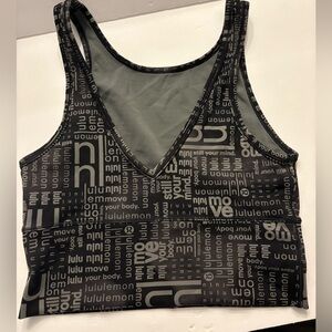 Black Lululemon power pivot everlux tank reversible 
SIZE 6